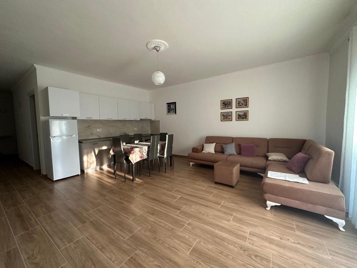 Vlora Central & Comfy Apartment Ngoại thất bức ảnh